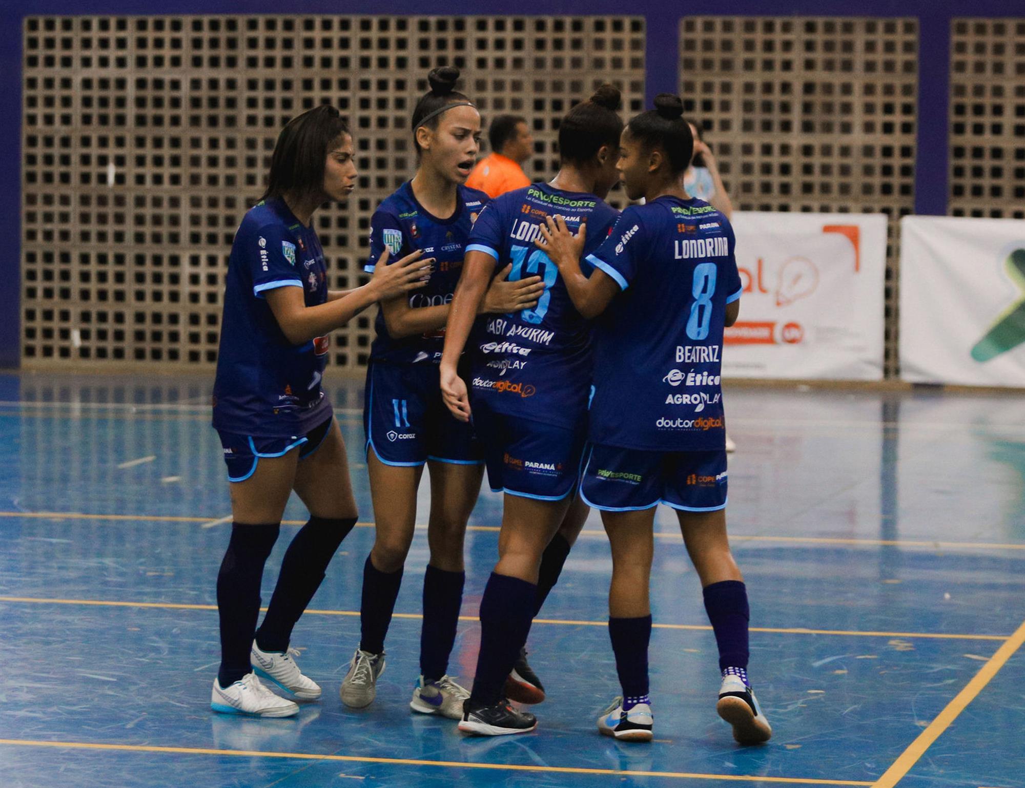 A Confederação Brasileira de Futsal divulga tabela da Taça Brasil
